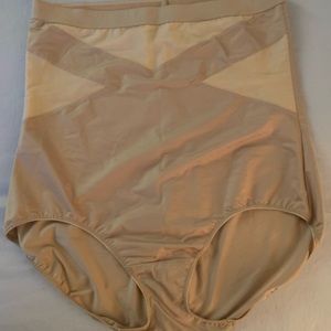Cacique Ultra High Waist Brief (shaper; size 18/20)